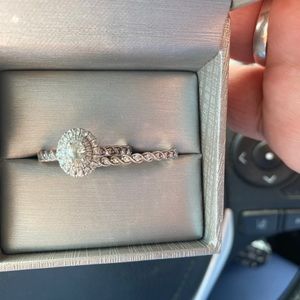 Engagement ring and band